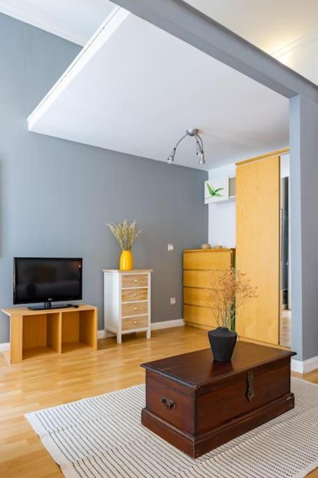 Beautiful Apartment In Malasana For 3 Pax - Ferrer مدريد المظهر الخارجي الصورة