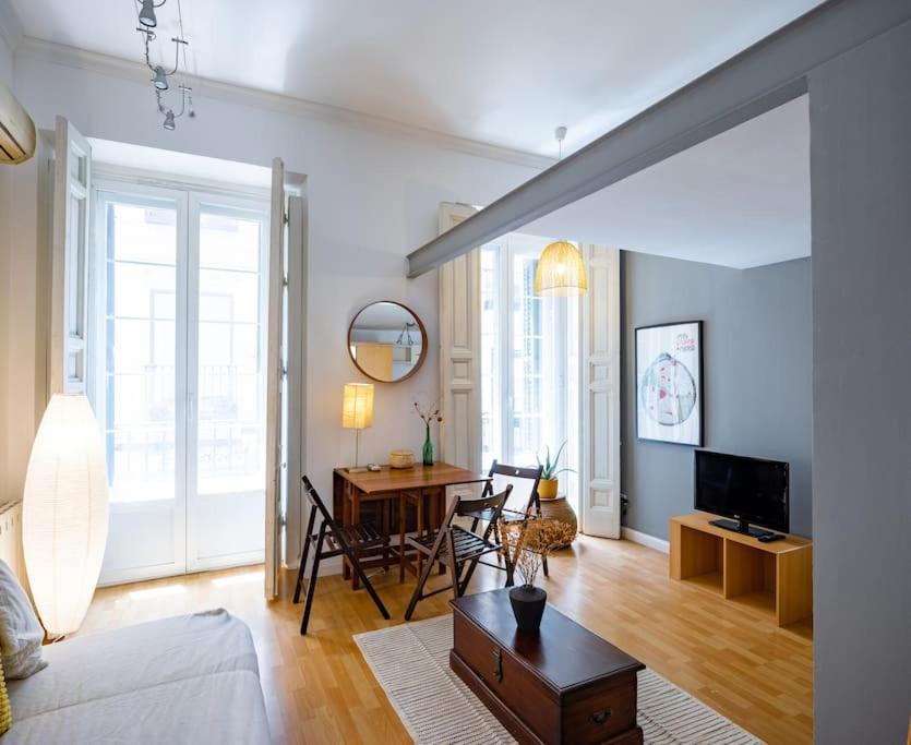 Beautiful Apartment In Malasana For 3 Pax - Ferrer مدريد المظهر الخارجي الصورة